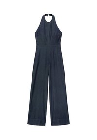 Mörk denim jumpsuit med halterneck-design, vida ben och figurnära liv. Slät textur utan synliga mönster eller dekorationer.