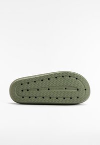 OYSHO Badsandal - khaki