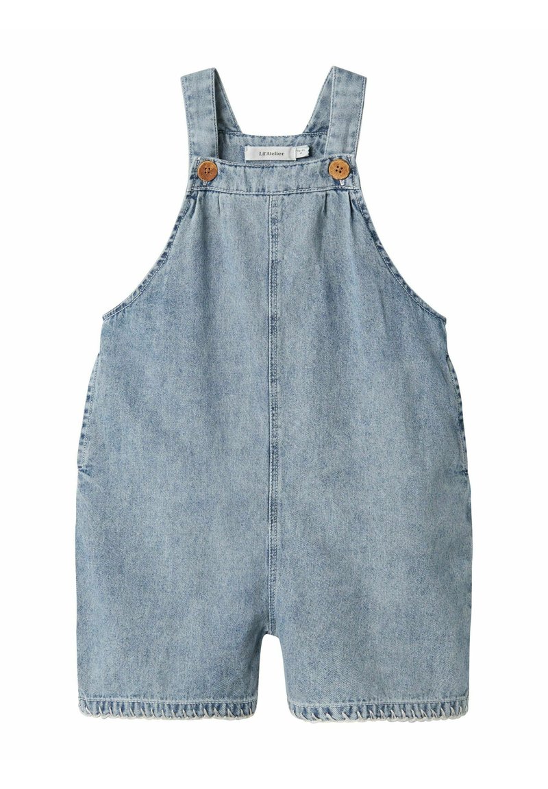 Svetlo modre denim overallice z nastavljivimi naramnicami, lesenimi gumbi, sprednjimi žepi in raztrganimi robovi. Sproščen dizajn, brez vzorcev.