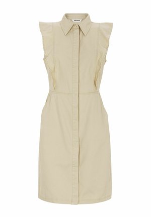 Beiges ärmelloses Hemdblusenkleid mit gerafften Schultern, vorderer Knopfleiste, figurbetonter Taille und spitzem Kragen.