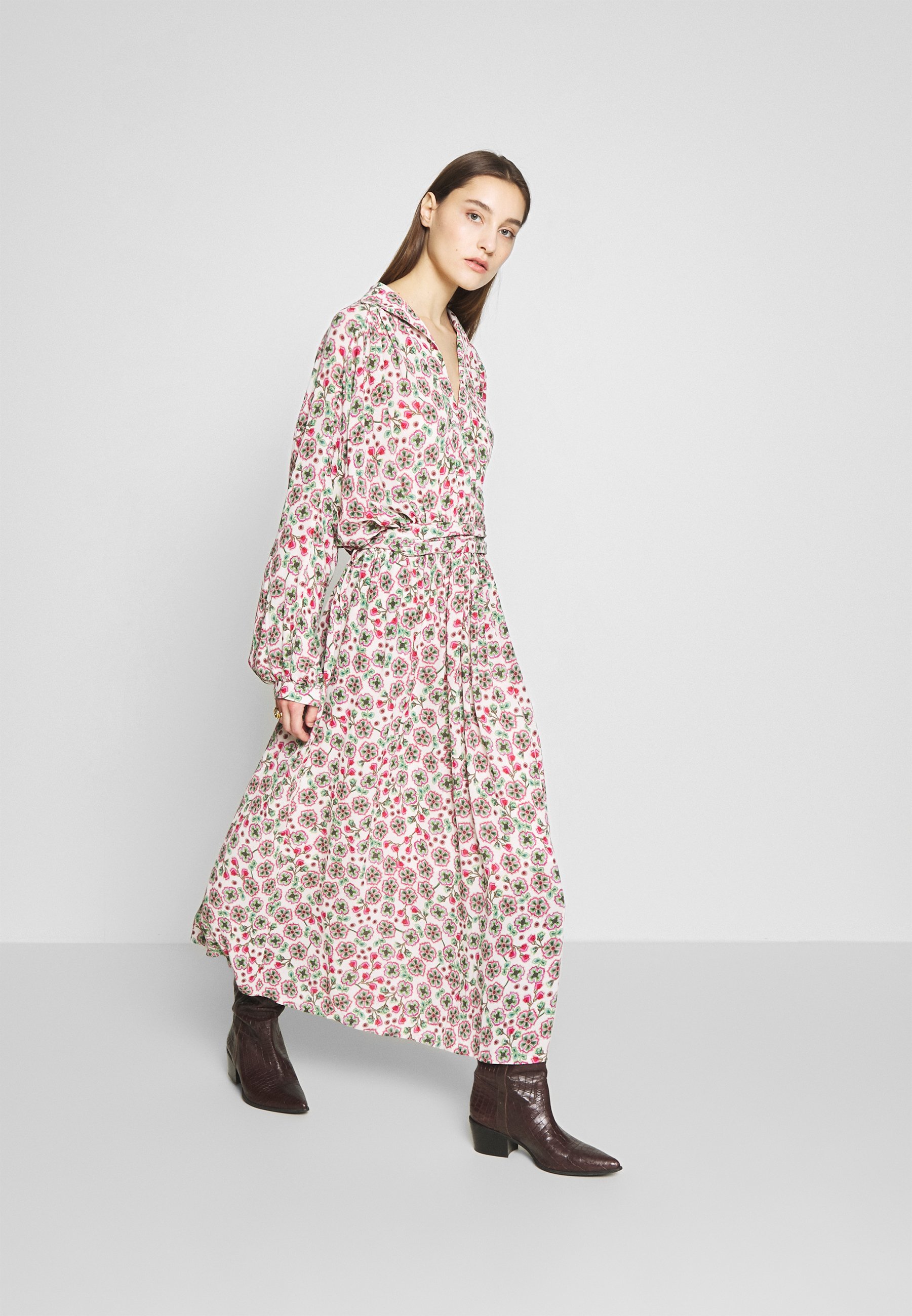 DAY Birger et Mikkelsen DAY FIORE Maxiklänning smoke DAY Birger et Mikkelsen Blommiga klänningar online | Zalando