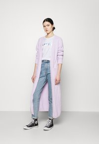 Levi's® THE PERFECT TEE - Printtipaita - white