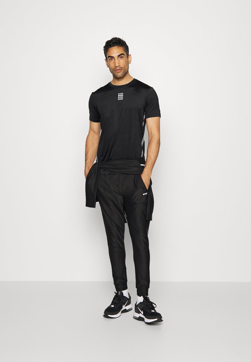 Herren Shirts | BOSS TEE GYM Sport T-shirt black/schwarz - NC61476 Herren Shirts | BOSS TEE GYM Sport T-shirt black/schwarz - NC61476