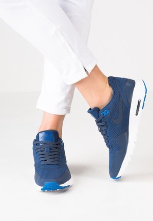 Sneakers - dark blue
