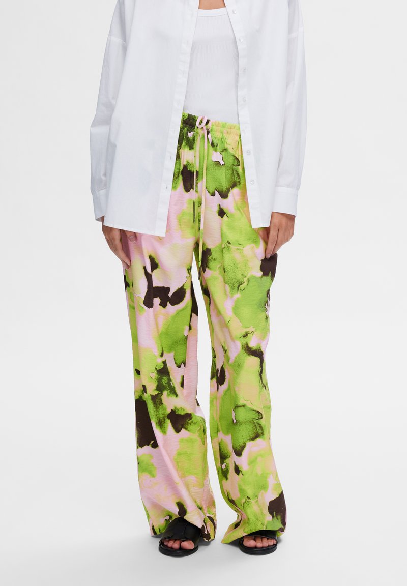 Selected Femme SLFHELINDA WIDE - Nohavice - lime green