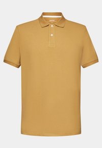 Polo pour homme à manches courtes de couleur jaune moutarde avec deux boutons et un col, design uni, présenté sur un fond clair.
