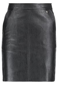 Musta keinonahkainen hame, jossa on sileä pinta, tiukka muotoilu ja kapea vyötärönauha. Mukana on pystysauman yksityiskohtia ja pieni logoaksentti.