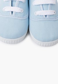 Pisamonas Zapatillas - celeste