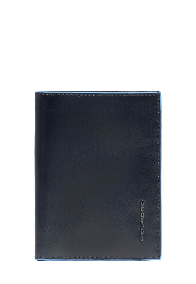 Portefeuille en cuir bleu marine à texture lisse, bords bleu clair contrastants, logo embossé et design pliable pour un rangement sécurisé.