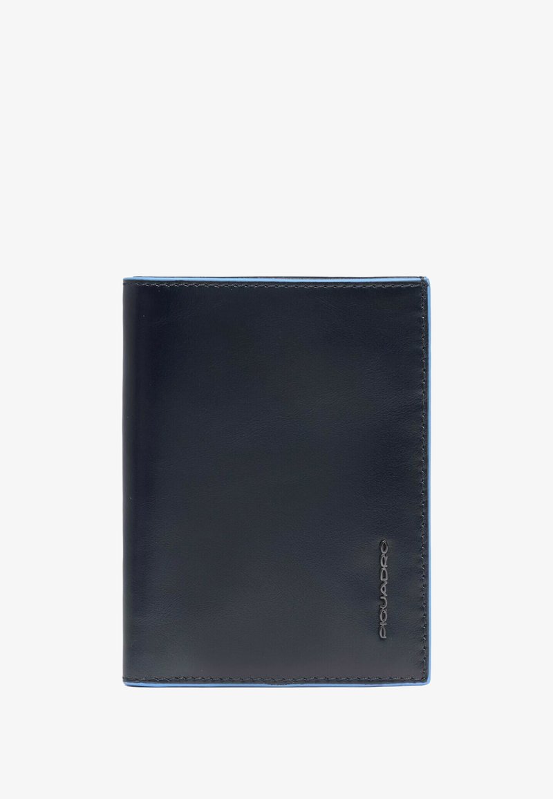 Portefeuille en cuir bleu marine à texture lisse, bords bleu clair contrastants, logo embossé et design pliable pour un rangement sécurisé.