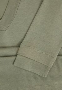 Reiss REGULAR FIT - BRADY V-NECK - Hosszú ujjú felső - sage