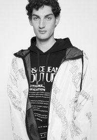 Versace Jeans Couture Sweatshirt com capuz - black