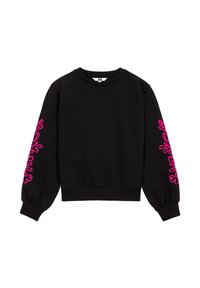 Melnas sporta krekls, kas izgatavots no mīksta auduma, ar garām piedurknēm, uz kurām abās rokās ir rozā izšuvumi, kā arī ribota apkakle un apakša.