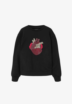 Μαύρο φούτερ με στρογγυλή λαιμόκοψη και λεπτομερή κόκκινη και λευκή σχεδίαση ανατομικής καρδιάς μπροστά.