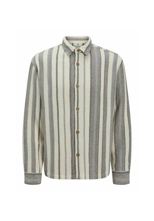 Chemise à manches longues avec un motif rayé alterné gris et crème, boutonnière à l'avant, et un tissu texturé avec un design en chevron.