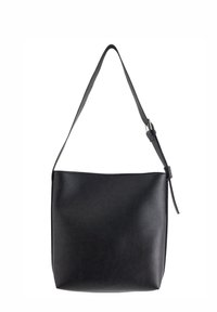 Sac à épaule en cuir noir avec une texture lisse, de forme rectangulaire, avec une bandoulière réglable et un design minimaliste sans matériel visible.
