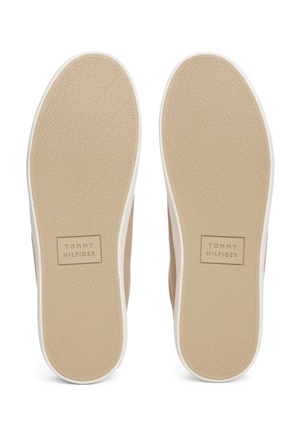 LOW CORE - Trainers - beige3