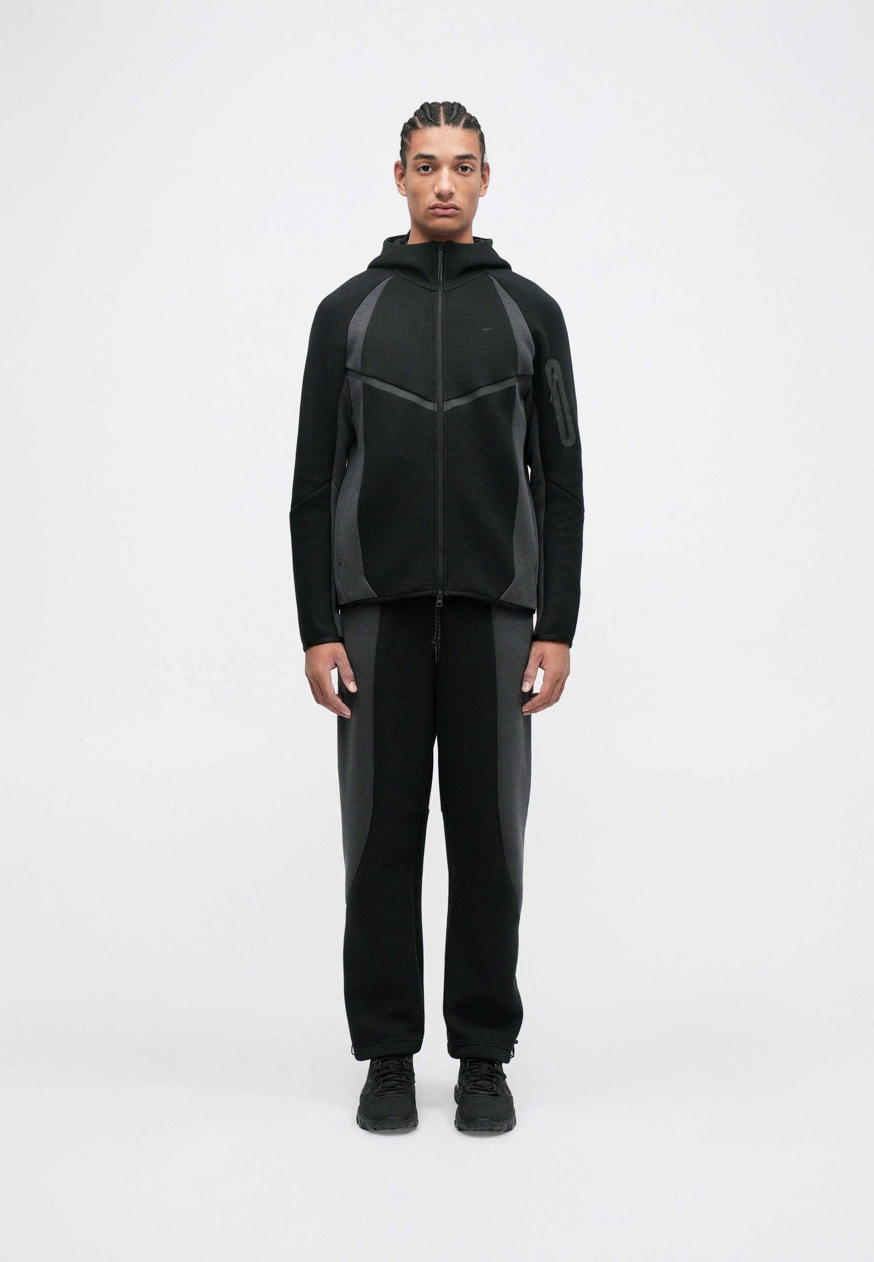 nike sportswear outfit