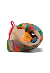 Kletterschuh mit einem bunten, strukturierten Gummi-Außenmaterial, rotem Zugband, orangefarbenen und blauen Akzenten sowie einer runden Form für optimale Leistung.