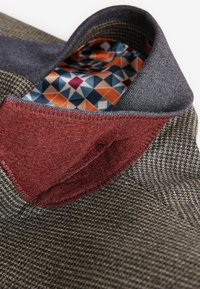 Next TAILORED FIT TRIMMED TEXTURED - Suknjič - brown