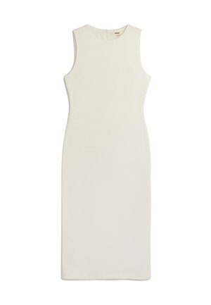 Robe sans manches, longueur genou, en tissu blanc doux, présentant un design ajusté avec une texture subtile et une fermeture éclair au dos.