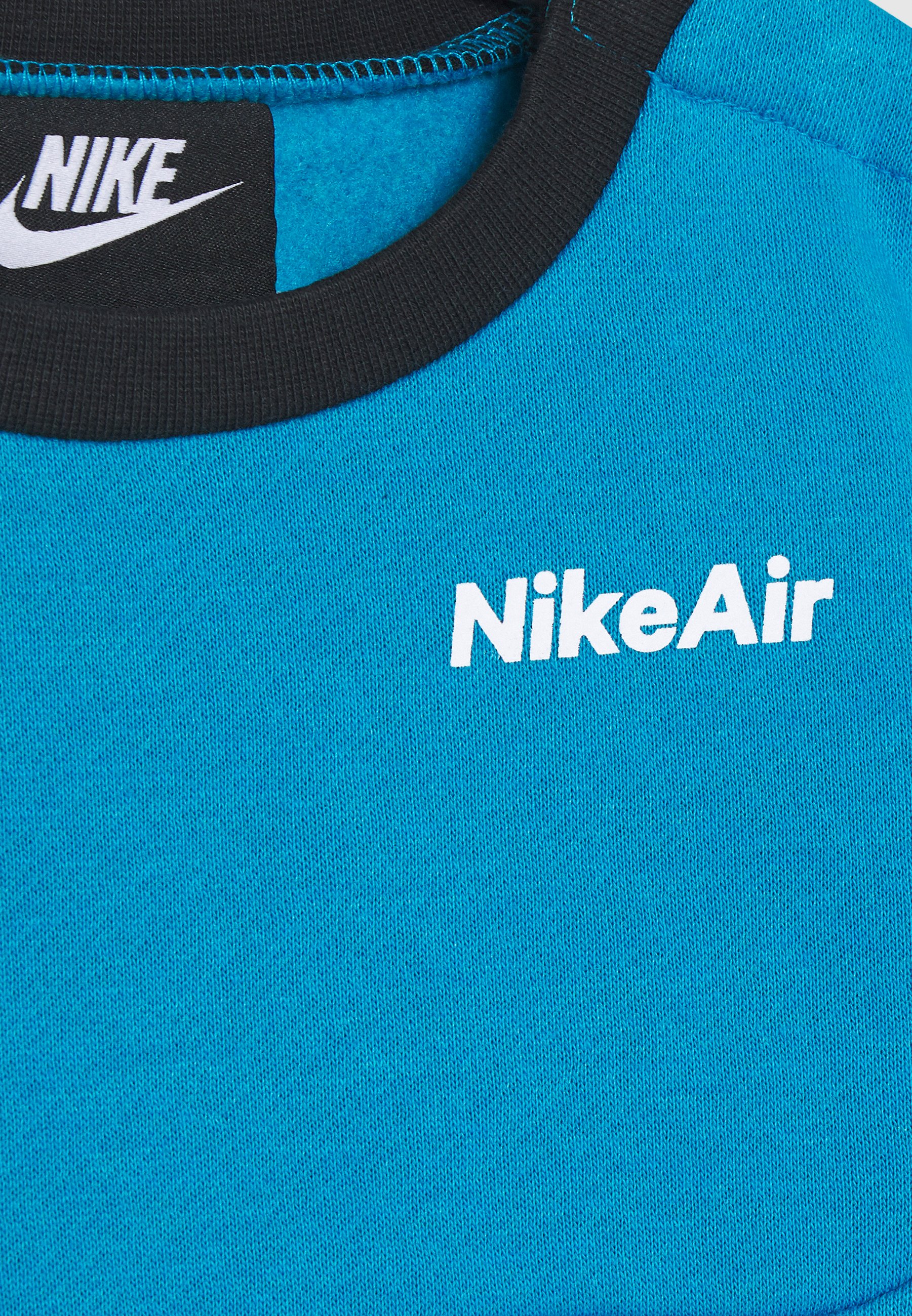 nike air crew tracksuit