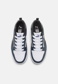 Puma REBOUND V6 UNISEX - Sneakers basse - white/black/club navy