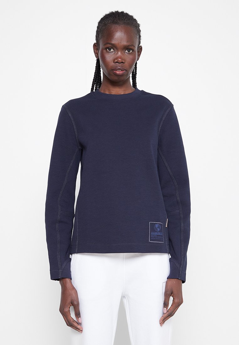 Navy Crewneck-Sweatshirt aus Baumwollmischung, mit kontrastierendem Stitching und einem Logo-Patch an der unteren Seite. Lange Ärmel.