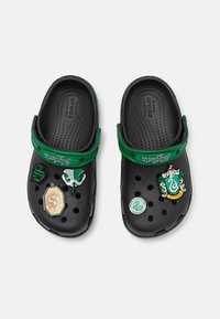 Crocs - HARRY POTTER SLYTHERIN UNISEX - Pool slides - multi-coloured Thumbnail Image 1
