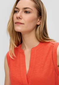 s.Oliver ÄRMELLOSE  - Top - koralle