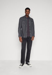 Wrangler 27MW - Camicia - black jack