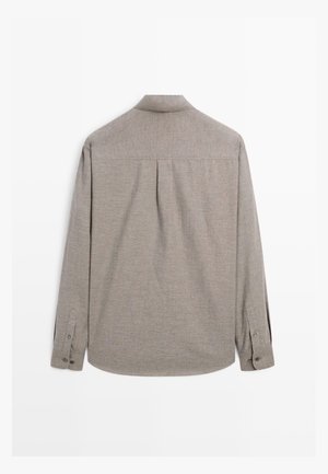 Grau langärmliges Hemd aus strukturiertem Stoff, mit einem Button-Down-Kragen, zwei Manschettenknöpfen und einem mittigen Rückenschlitz.