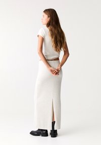 PULL&BEAR MIDI - Áčková sukně - sand