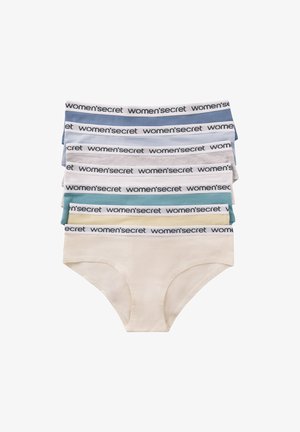 Pět párů dámských kalhotek v různých barvách: světle modrá, bílá, šedá, tyrkysová a krémová, s černým elastickým páskem s logem. Bavlněná tkanina.