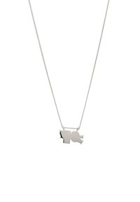 Silberne Anhänger-Halskette mit abstrakten Formen; umfasst ein rechteckiges und ein kreisförmiges Design, die durch eine feine Kette verbunden sind.