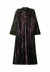 Long manteau en velours prune foncé avec une apparence texturée et froissée. Doté d'un col montant et de fermetures à crochet décoratives à l'avant.
