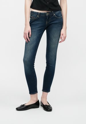 ONLCORAL LOW  - Calças de ganga de corte skinny - dark blue denim