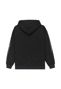 Zwarte hoodie met een kangaroo zak, voorzien van zilveren spinnenafbeeldingen op de mouwen en een trekkoordkap. Gemaakt van zachte stof.