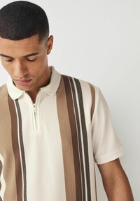 Next VERITCAL STRIPE - REGULAR FIT - Pikeepaita - neutral white