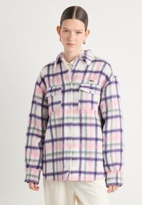 Lacoste Viegla jaka - lapland/velvet-nidus-sinople