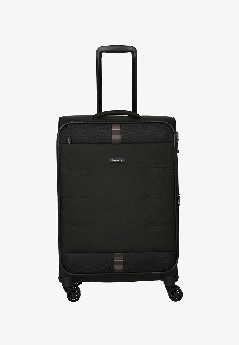 Schwarzer Rollkoffer mit strukturierter Oberfläche, ausziehbarem Griff und leichtgängigen Rollen. Verfügt über drei horizontale Akzentstreifen.