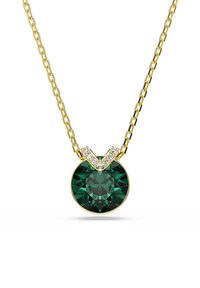 Guldkæde med en rund, mørkegrøn ædelsten pendants og hvide accentsten arrangeret i en V-form øverst.