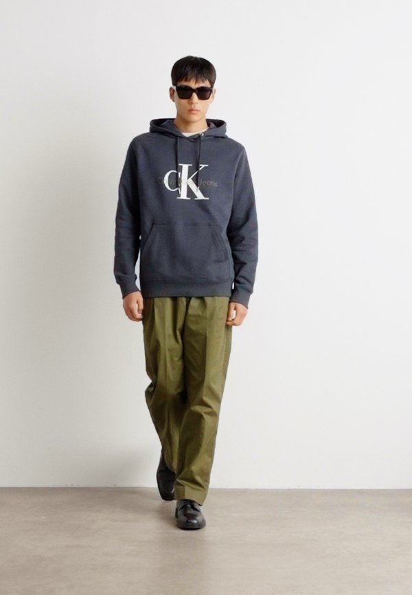 SEASONAL MONOLOGO REGULAR HOODIE - Sweatshirt - ebony4