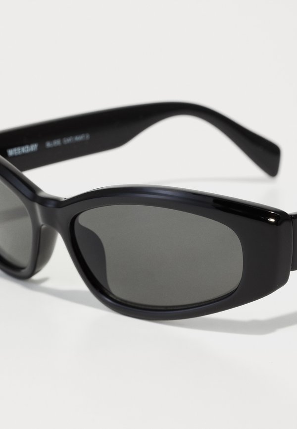 SLIDE SUNGLASSES UNISEX - Sunglasses4