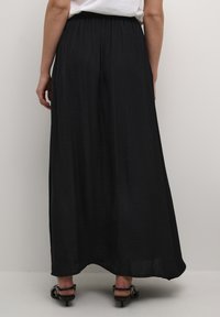 Kaffe KAALLIE - Jupe longue - black deep