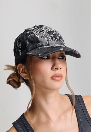 Ed Hardy, BRAVE HEARTS 6 PANEL VINTAGE TRUCKER CAP UNISEX - Cap - black