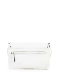 Bolso de mano de cuero blanco con un bolsillo con cremallera en la parte trasera, forma plana, textura suave y costuras en contraste a lo largo de los bordes.