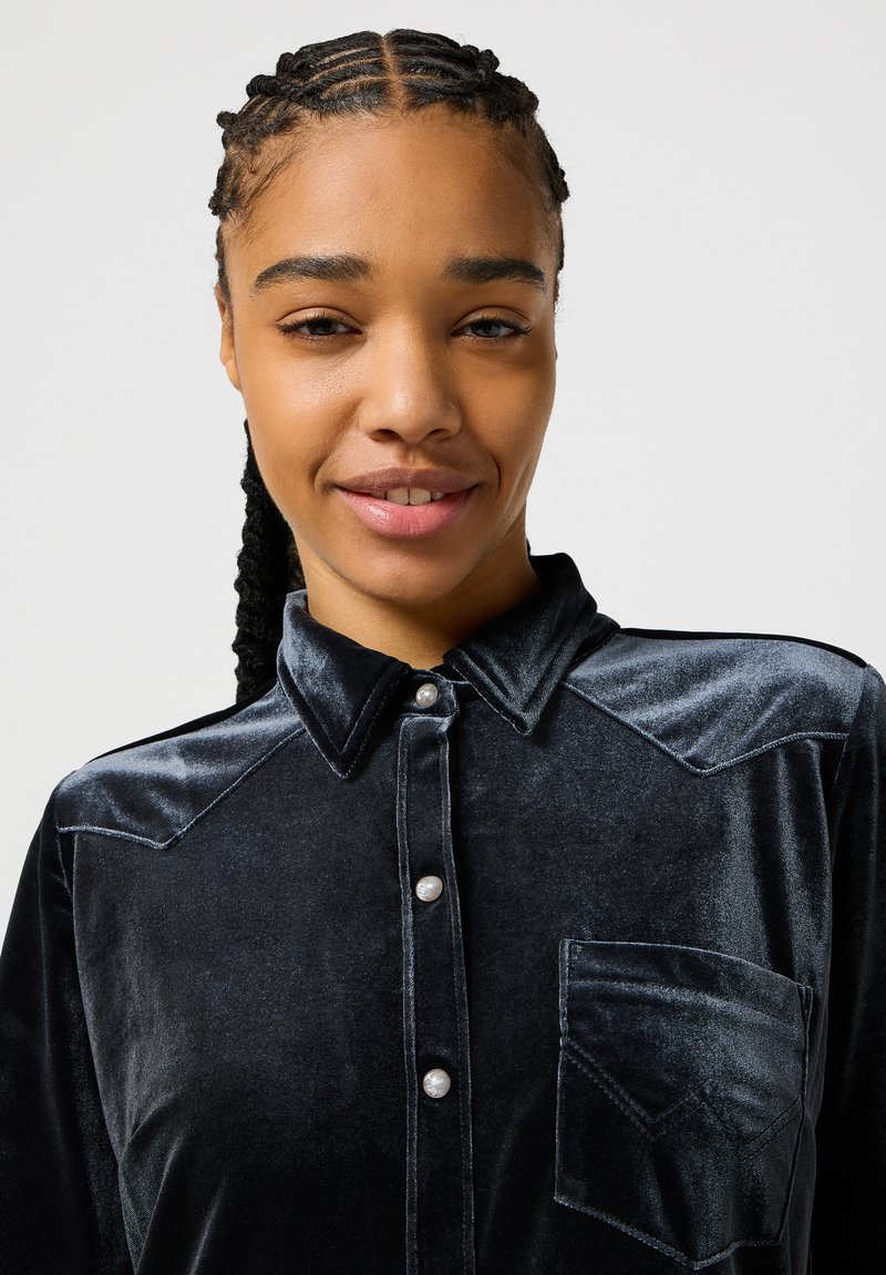 Wrangler WESTERN SHIRT DRESS - Shirt dress - black velvet/black - Zalando.ie