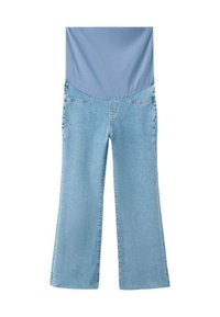 Jasnoniebieskie dżinsy ciążowe z elastycznym wysokim pasem i lekko rozszerzanymi nogawkami, pokazane na płasko na białym tle.