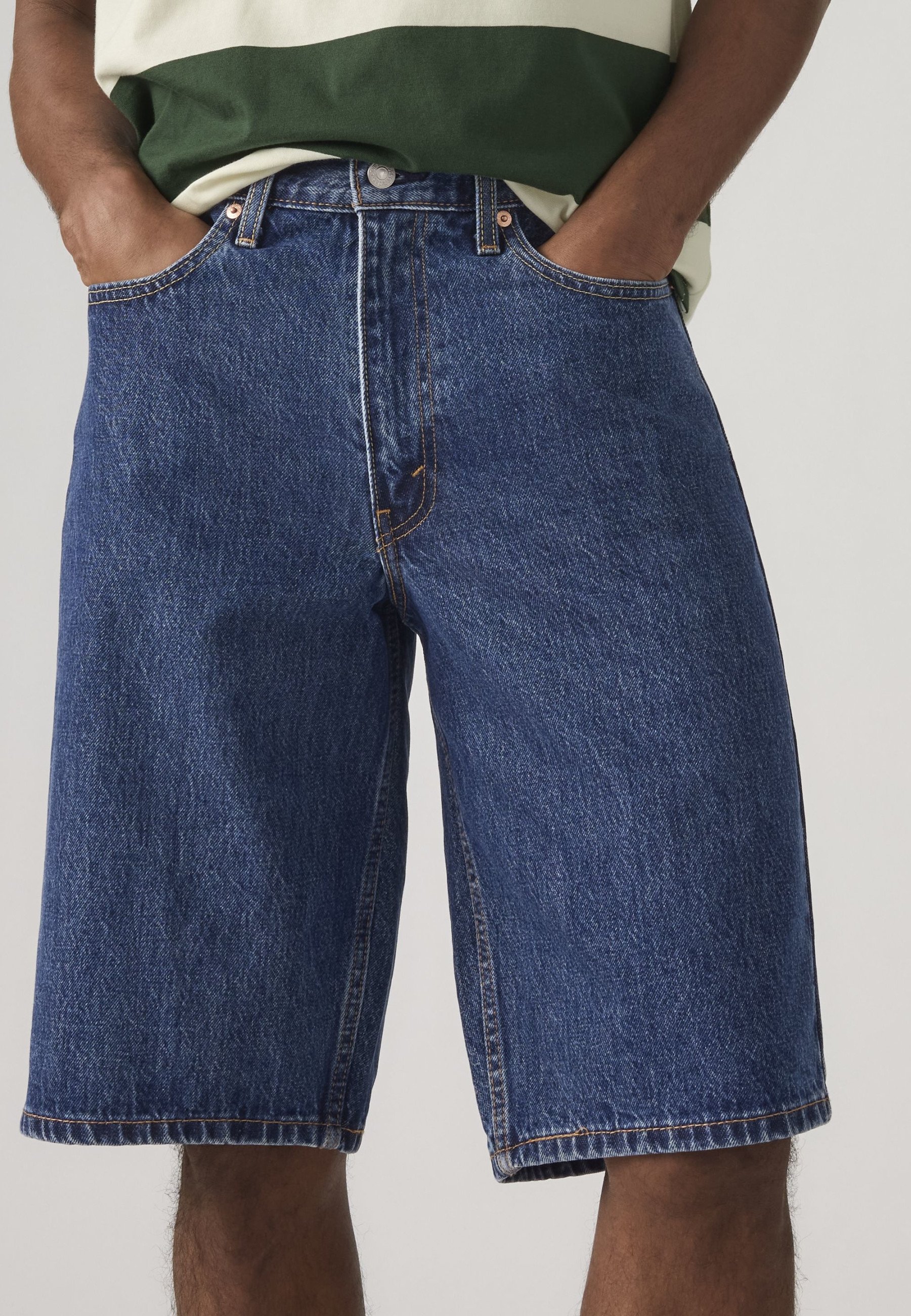 Levi's® 470® BAGGY SHORTS - Denim shorts - night run/blue denim